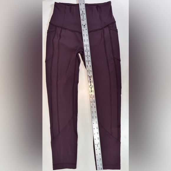 Lululemon High-Rise Tight 25” Pockets Nulux Cassis Burgundy Size 4 - Picture 2 of 6